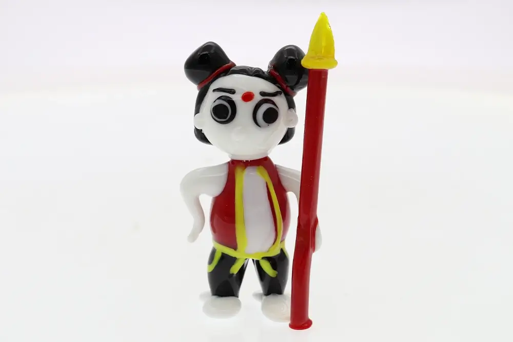 Characters & Figurines